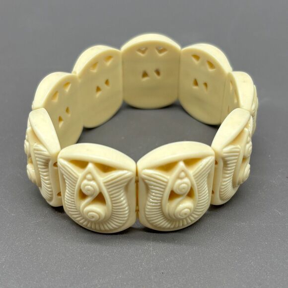 Avon Gracious Tulips Bracelet 1982 Vintage Celluloid Carved Plastic Stretch 7" - Picture 2 of 7